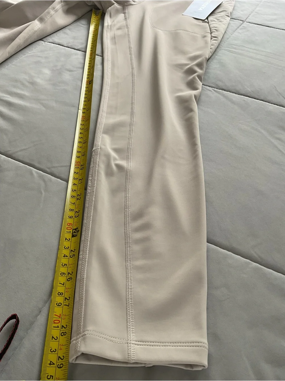 NWT Athleta Peak Hybrid Fleece Tight Leggings Size M Beige